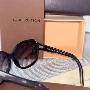 Louis Vuitton | Accessories | Louis Vuitton Black Oversized  display picture 3